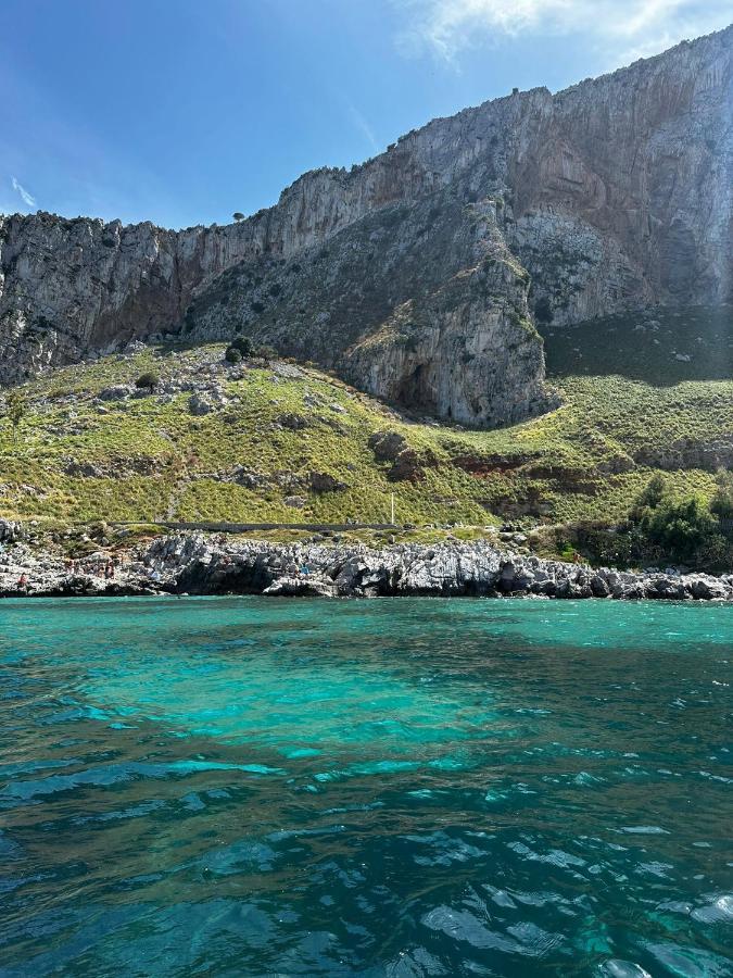 Apartamento Casa Vacanze La Rocca 2 Palermo Exterior foto